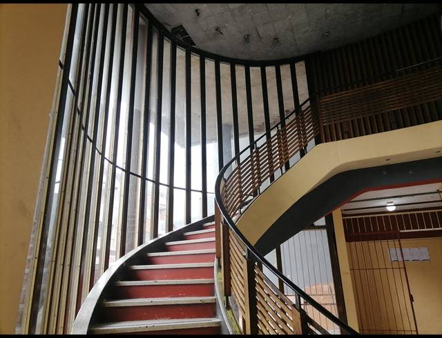 250M² BUILDING FOR SALE IN SPRINGS CENTRAL
